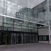 Tampereen yliopistollisen sairaalan pääsisäänkäynti
