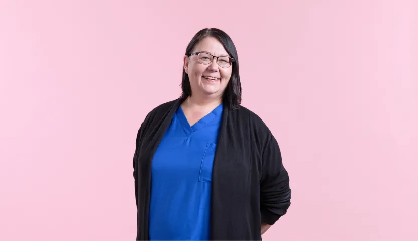 Kuvassa apulaisosastonhoitaja Maailman parhaat -kampanjassa